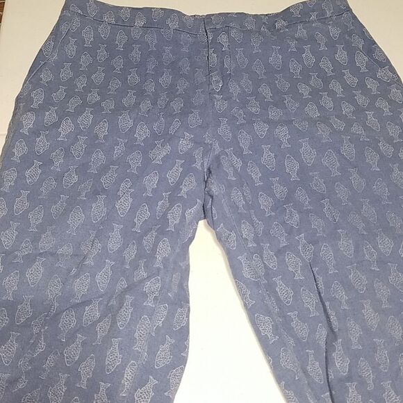 Coldwater Creek fish design capris size 8P - Picture 2 of 6